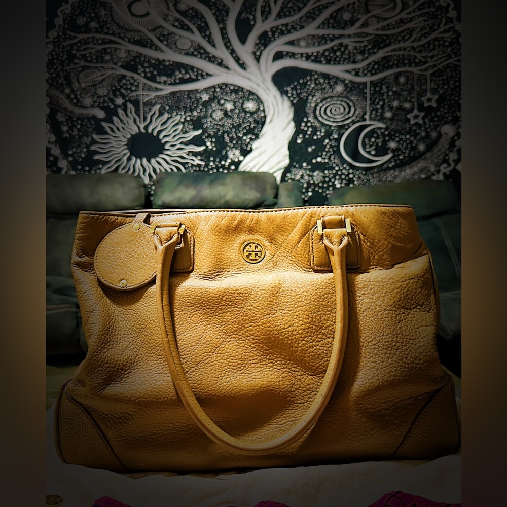 Vintage Y2K Tory Burch Tan soft Leather Tote handbag shoulder bag with scarf - Picture 7 of 17